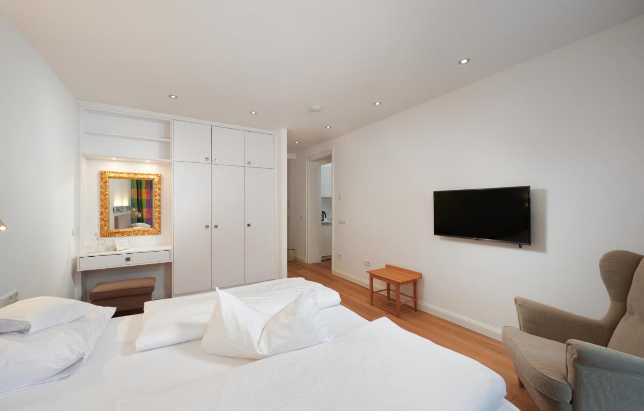 35Qm Deluxe Apartment Suites Im Stil Design Hotel Vosteen Naehe Der Kaiserburg Nuremberg Exterior photo